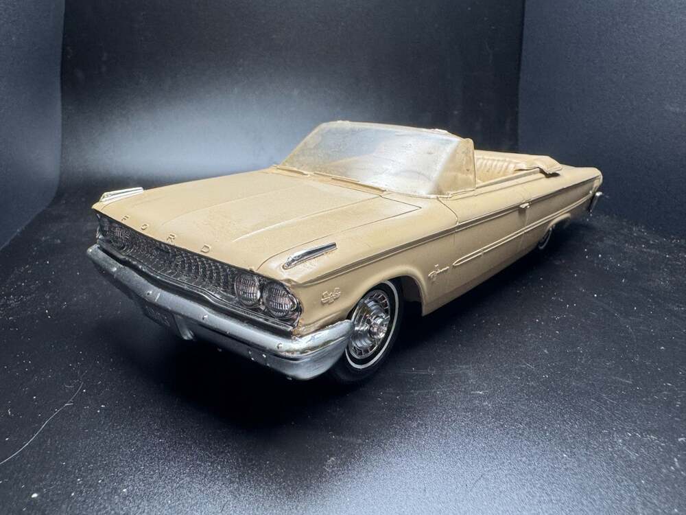 AMT Vtg 1963 Ford Galaxie 500 2-Door Convertible Promo Model Car 1:25 Light Tan